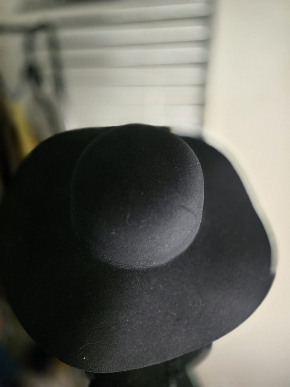 Hot Topic Black Wide-Brim Fedora Hat for Men